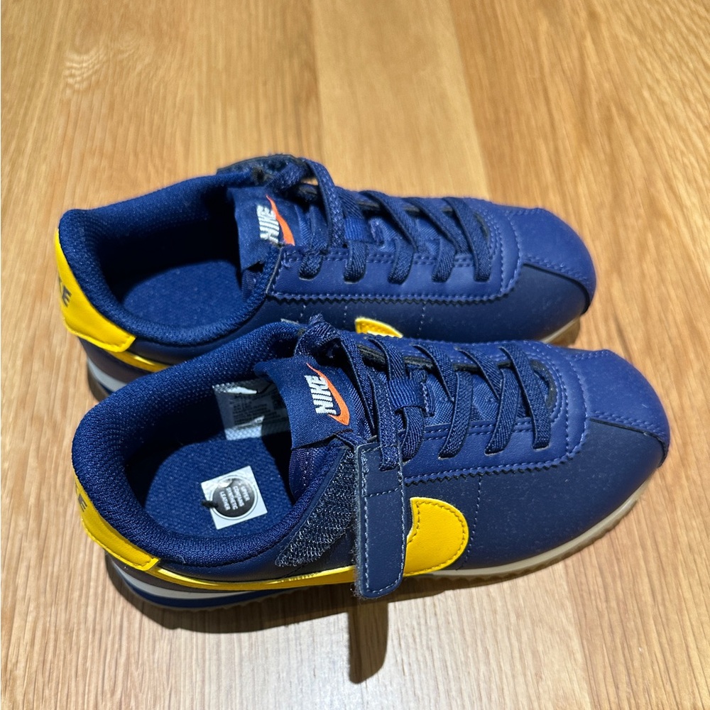Nike Cortez Kids Blue and Yellow Sneakers New - Picture 4 of 4